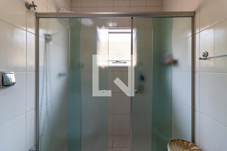 Casa à venda com 200m², 3 quartos e 4 vagasBanheiro do Quarto 1