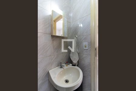 Casa à venda com 200m², 3 quartos e 4 vagasBanheiro de serviço