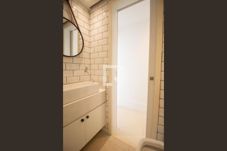 Apartamento à venda com 160m², 2 quartos e 2 vagasBanheiro Social