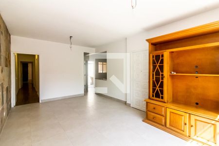 Sala de casa à venda com 3 quartos, 110m² em Ferreira, São Paulo