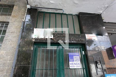 Apartamento à venda com 57m², 1 quarto e sem vaga Apartamento à venda com 57m², 1 quarto e sem vagaFachada
