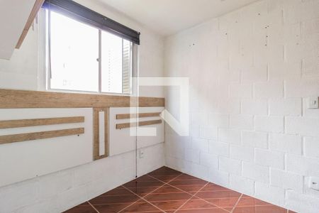 Dormitório de apartamento para alugar com 2 quartos, 41m² em Rubem Berta, Porto Alegre