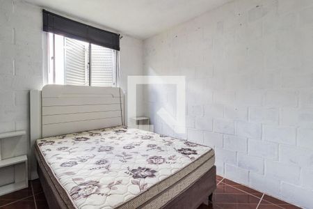 Dormitório 2 de apartamento para alugar com 2 quartos, 41m² em Rubem Berta, Porto Alegre