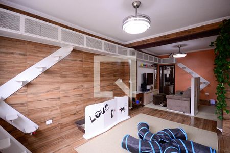 Sala 1  de casa à venda com 5 quartos, 271m² em Vila Liviero, São Paulo