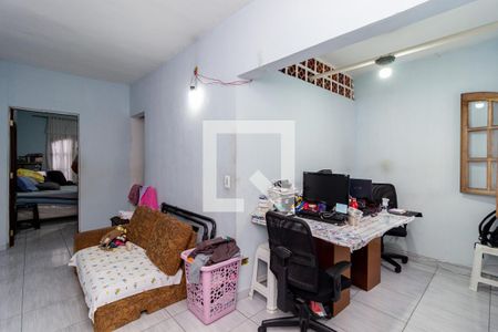 Casa à venda com 125m², 3 quartos e 1 vaga Casa à venda com 125m², 3 quartos e 1 vagaCasa 2 - Escritório