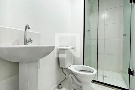 Banheiro de apartamento para alugar com 1 quarto, 23m² em Vila das Bandeiras, Guarulhos