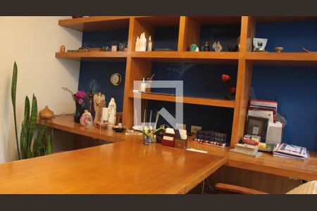 Escritório de casa para alugar com 6 quartos, 560m² em Vila Tramontano, São Paulo