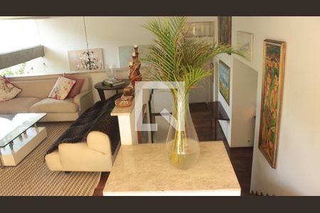 Casa para alugar com 560m², 6 quartos e 8 vagasSala 1