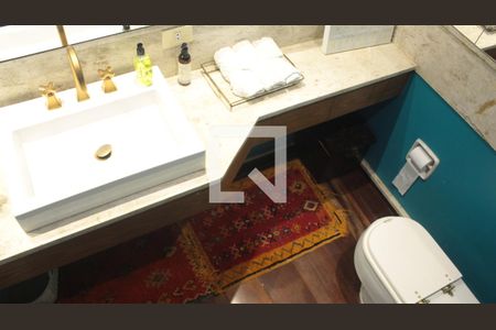 Casa para alugar com 560m², 6 quartos e 8 vagasBanheiro Social