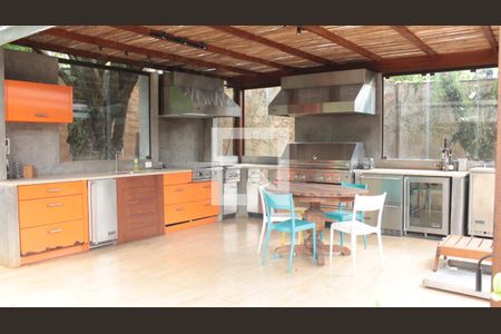 Casa para alugar com 560m², 6 quartos e 8 vagasÁrea gourmet