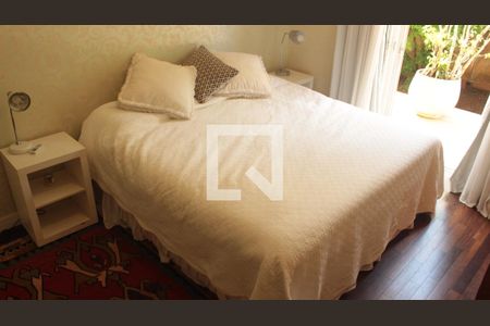 Casa para alugar com 560m², 6 quartos e 8 vagasQuarto 2 - Suíte