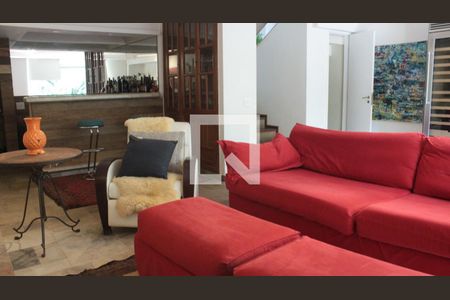 Casa para alugar com 560m², 6 quartos e 8 vagasSala 2