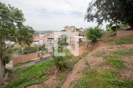 Casa à venda com 212m², 3 quartos e 2 vagas Casa à venda com 212m², 3 quartos e 2 vagasQuintal