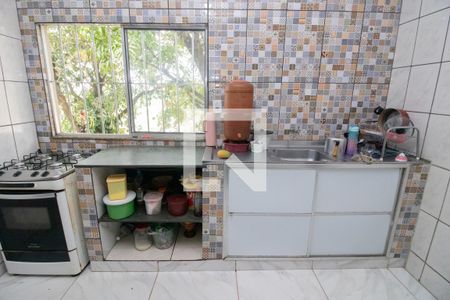 Casa à venda com 212m², 3 quartos e 2 vagas Casa à venda com 212m², 3 quartos e 2 vagasCozinha