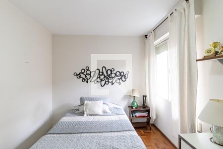 Casa à venda com 500m², 4 quartos e 7 vagas Casa à venda com 500m², 4 quartos e 7 vagasQuarto 4