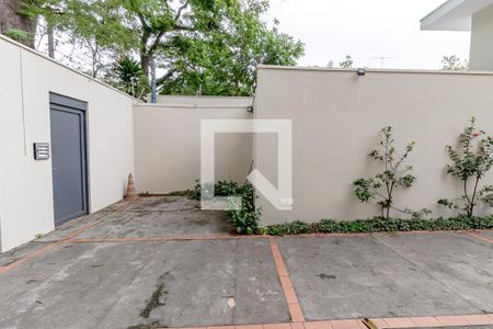 Casa à venda com 500m², 4 quartos e 7 vagas Casa à venda com 500m², 4 quartos e 7 vagasGaragem