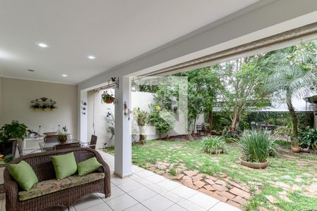 Casa à venda com 500m², 4 quartos e 7 vagas Casa à venda com 500m², 4 quartos e 7 vagasVaranda da Sala