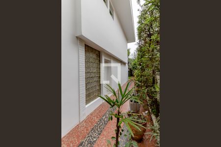 Casa à venda com 500m², 4 quartos e 7 vagas Casa à venda com 500m², 4 quartos e 7 vagasFachada