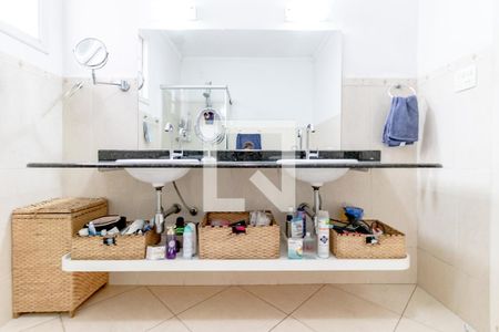 Casa à venda com 500m², 4 quartos e 7 vagas Casa à venda com 500m², 4 quartos e 7 vagasBanheiro do Quarto 1