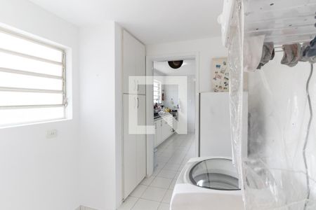 Casa à venda com 500m², 4 quartos e 7 vagas Casa à venda com 500m², 4 quartos e 7 vagasÁrea de Serviço