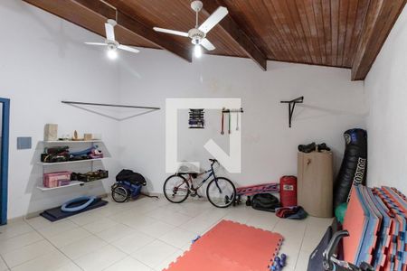 Casa à venda com 500m², 4 quartos e 7 vagas Casa à venda com 500m², 4 quartos e 7 vagasEdícula - Sala