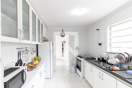 Casa à venda com 500m², 4 quartos e 7 vagas Casa à venda com 500m², 4 quartos e 7 vagasCozinha