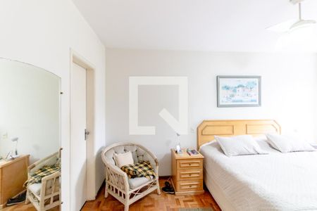 Casa à venda com 500m², 4 quartos e 7 vagas Casa à venda com 500m², 4 quartos e 7 vagasQuarto 1