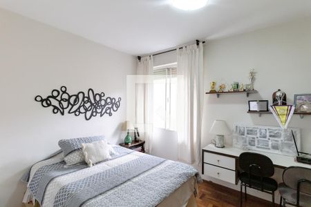 Casa à venda com 500m², 4 quartos e 7 vagas Casa à venda com 500m², 4 quartos e 7 vagasQuarto 4