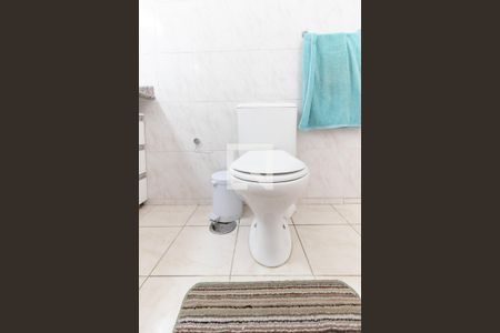 Casa à venda com 500m², 4 quartos e 7 vagas Casa à venda com 500m², 4 quartos e 7 vagasBanheiro dos Quartos 3 e 4