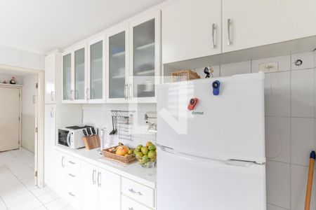 Casa à venda com 500m², 4 quartos e 7 vagas Casa à venda com 500m², 4 quartos e 7 vagasCozinha