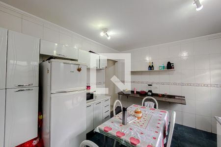 Casa à venda com 176m², 3 quartos e 2 vagasCozinha