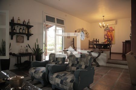 Sala de casa à venda com 4 quartos, 320m² em Piratininga, Niterói
