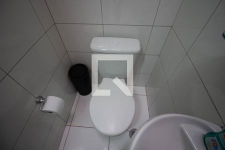 Casa de condomínio à venda com 70m², 2 quartos e 1 vaga Casa de condomínio à venda com 70m², 2 quartos e 1 vagaBanheiro