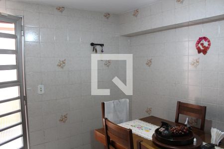 Casa à venda com 250m², 2 quartos e 2 vagasCopa