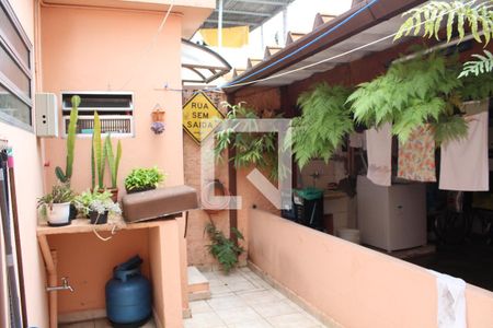 Casa à venda com 250m², 2 quartos e 2 vagasQuintal