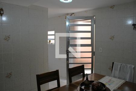 Casa à venda com 250m², 2 quartos e 2 vagasCopa