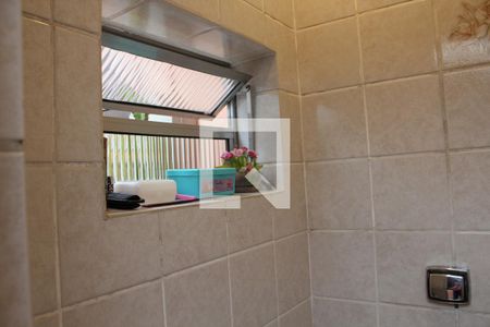 Casa à venda com 250m², 2 quartos e 2 vagasBanheiro de serviço