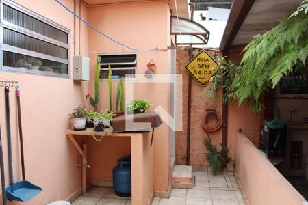 Casa à venda com 250m², 2 quartos e 2 vagasQuintal