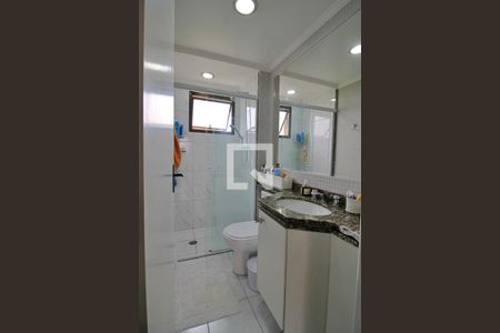 Apartamento à venda com 152m², 4 quartos e 4 vagas Apartamento à venda com 152m², 4 quartos e 4 vagasBanheiro