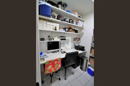 Apartamento à venda com 152m², 4 quartos e 4 vagas Apartamento à venda com 152m², 4 quartos e 4 vagasQuarto de Serviço