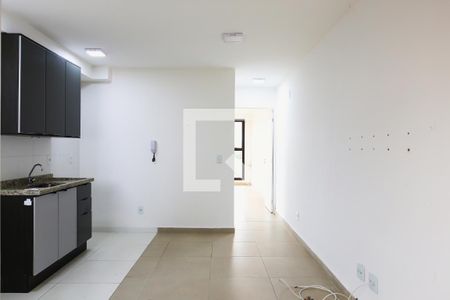 Sala/Cozinha de apartamento à venda com 1 quarto, 50m² em Vila Valparaiso, Santo André