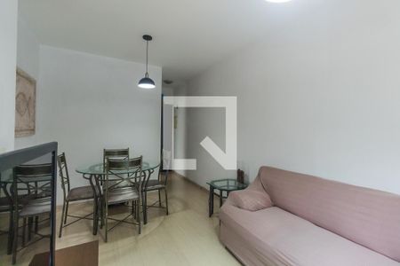 Apartamento à venda com 56m², 2 quartos e 1 vaga Apartamento à venda com 56m², 2 quartos e 1 vagaSala