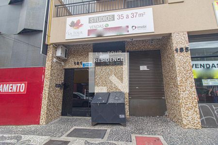 Studio para alugar com 38m², 1 quarto e sem vaga Studio para alugar com 38m², 1 quarto e sem vagaFachada