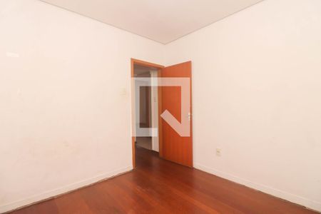 Quarto 1 de casa à venda com 5 quartos, 330m² em São Geraldo, Porto Alegre
