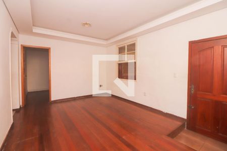 Sala de casa à venda com 5 quartos, 330m² em São Geraldo, Porto Alegre