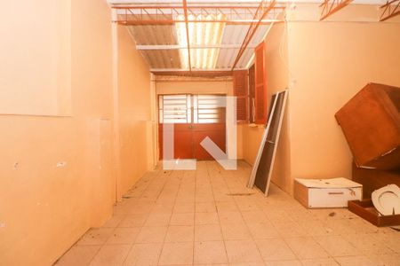 Garagem de casa à venda com 5 quartos, 330m² em São Geraldo, Porto Alegre