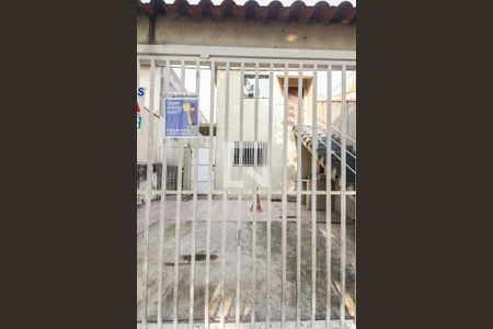 Casa de condomínio para alugar com 77m², 2 quartos e 1 vaga Casa de condomínio para alugar com 77m², 2 quartos e 1 vagaFachada
