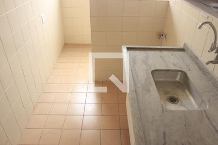 Cozinha de apartamento para alugar com 2 quartos, 55m² em Picanço, Guarulhos