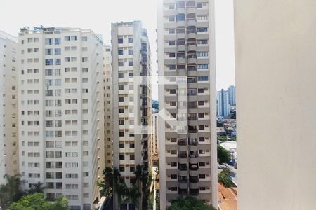 Vista da Sala de apartamento para alugar com 1 quarto, 50m² em Cambuí, Campinas