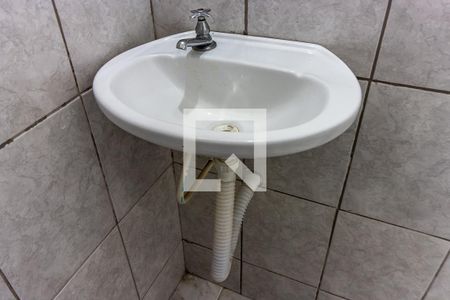 Casa para alugar com 100m², 2 quartos e 1 vaga Casa para alugar com 100m², 2 quartos e 1 vagaBanheiro